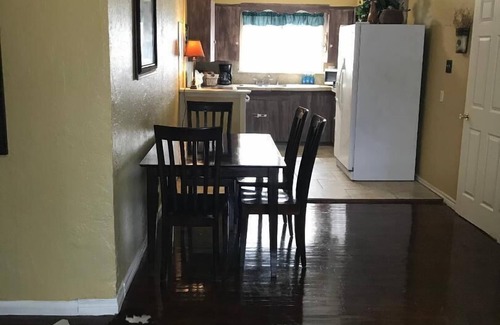 Lawton House | Spacious Home 1 mile to Post - Corner Grocery