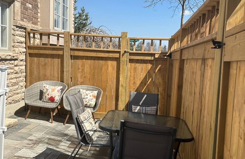 Markham Apartment | Spacious home 3 king beds, 2 full baths Angus Glen in Markham with over 2,000 sq