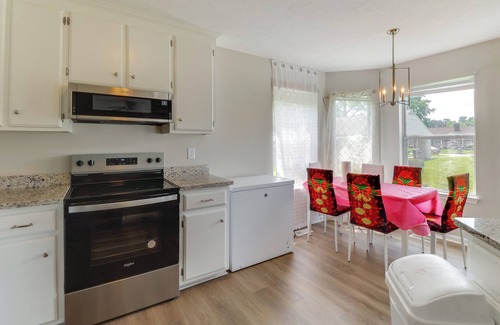 Hampton House | Spacious Home < 3 Mi to Hampton Coliseum!