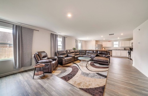 Shepherdsville House | Spacious Home: 8 Mi to Bernheim Arboretum!