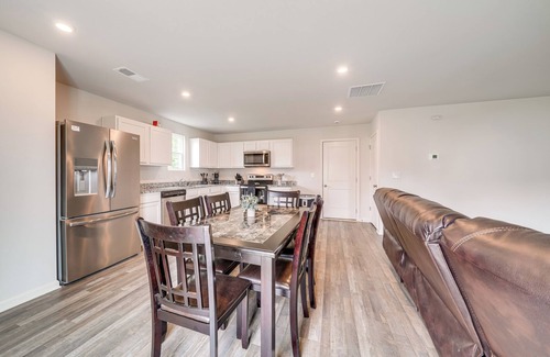 Shepherdsville House | Spacious Home: 8 Mi to Bernheim Arboretum!