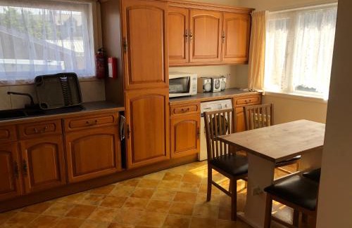 Scalloway Apartment | Spacious home by the sea in Scalloway.