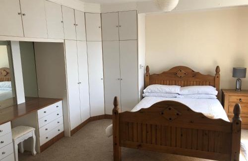 Scalloway Apartment | Spacious home by the sea in Scalloway.