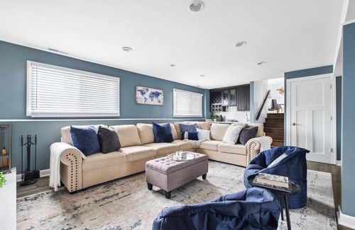 Oakbrook Terrace House | Spacious Home Chicago Suburbs