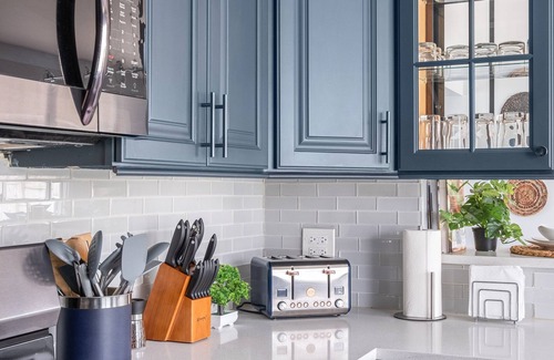 Oakbrook Terrace House | Spacious Home Chicago Suburbs