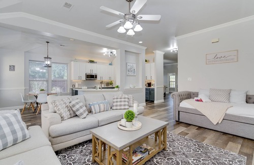 South Arlington House | "Spacious Home for a group of 12, Your family Getaway"