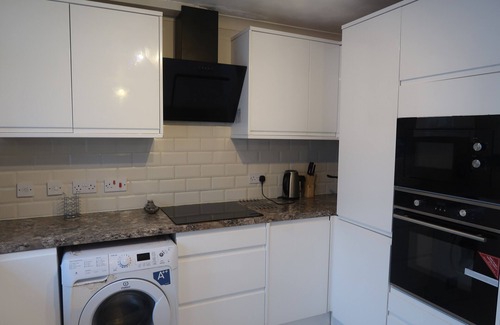 Rushmoor District House | Spacious Home from Home! Perfect for Farnborough Airshow.