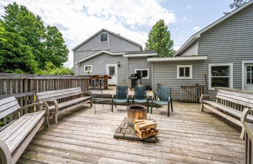 Great Valley House | Spacious Home Hot Tub 2 Living Rooms Pets OK