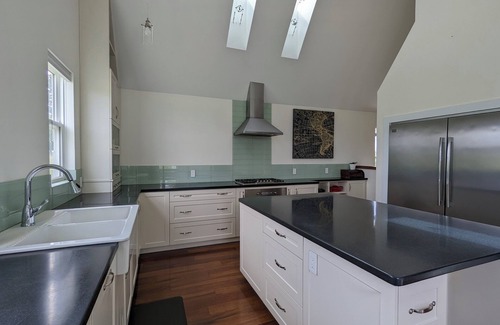 Charlotte's Shore House | Spacious home in Bonshaw Hills with beautiful views