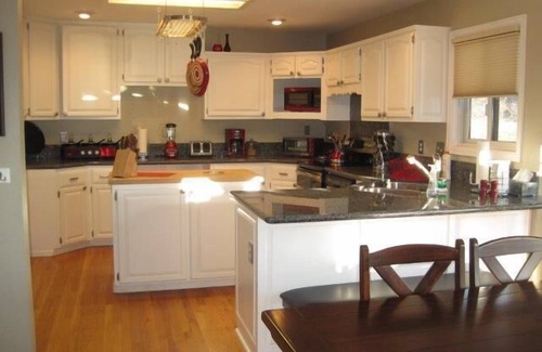 Gleneagle House | Spacious Home in Quiet Area - Minutes to Attractions, Music, Restaurants & USAFA