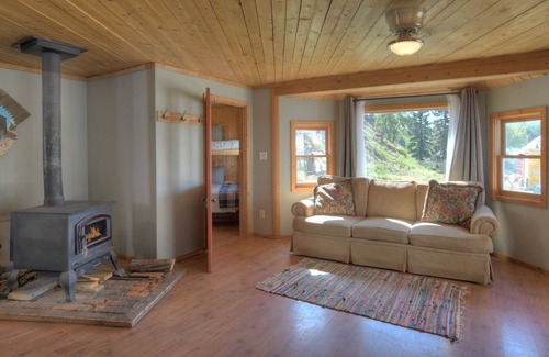 Creede House | Spacious Home-Ideal Location to Downtown Creede-Pets Welcome-Fire Pit