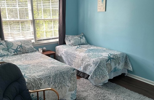 Savannah House | Spacious home in a quiet neighborhood. Large backyard pet and child friendly.