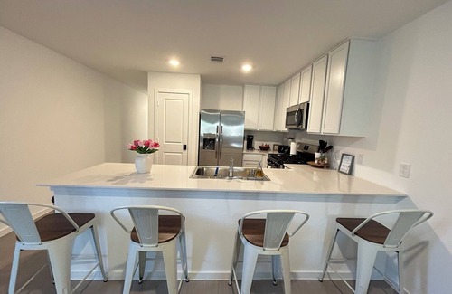 Angleton House | Spacious home in Angleton with 3 bedrooms, 2 bathrooms perfect for families