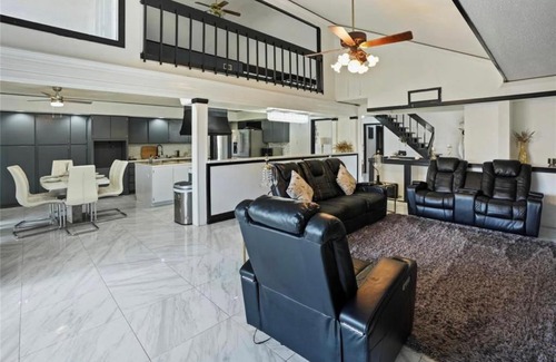 Lakeview  Jefferson County House | Spacious Home in Port Arthur