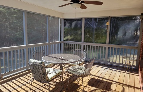 Glasgow House | Spacious home in quiet rural setting close to Blue Ridge Parkway