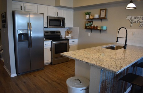 Comanche Point At Point Venture House | Spacious Home in Resort Community w/Incredible Views & Park on Lake Travis