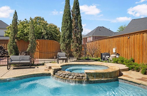 Frisco House | Spacious Home in Resort Golf Course,close to Omni PGA Frisco and RoughRiders!