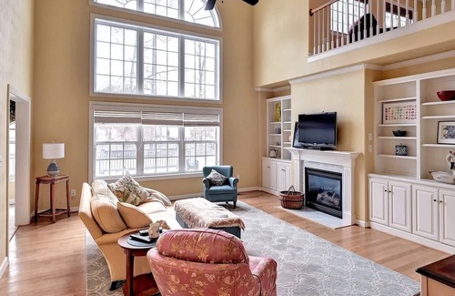 Smithfield House | Spacious Home in Smithfield