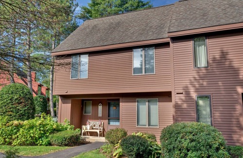 Quechee Condo | Spacious Home, In the Quechee Woods | Saltbox 9D
