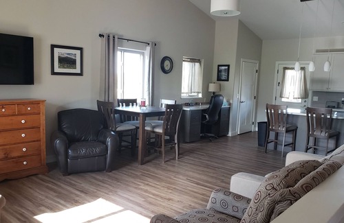 Whitewood House | Spacious home in the heart of the Black Hills 6 miles from Sturgis