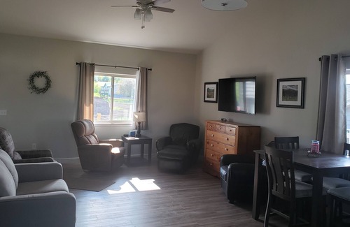 Whitewood House | Spacious home in the heart of the Black Hills 6 miles from Sturgis