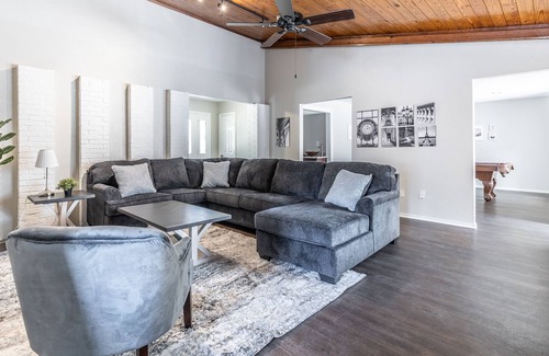 Lewisville House | Spacious Home -Large Swimming Pool & Pool Table!