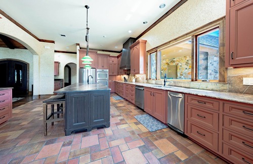 Athens House | Spacious home located on 76 acres nestled on a pond.