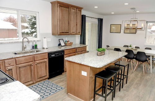 Sandy House | Spacious Home near Canyons, Expo Center, and RSL stadium
