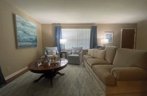 Tyler House | Spacious home near medical/college