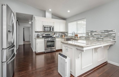 Lemoore House | Spacious Home near Surf Ranch w/Pool!