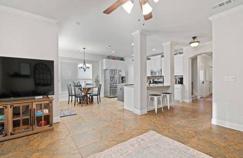 Little Elm House | Spacious Home Near Wedding Venues