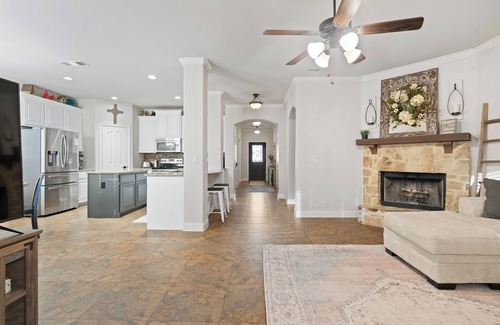 Little Elm House | Spacious Home Near Wedding Venues