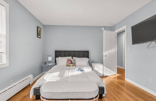 North Haven House | Spacious home new Yale University and Albertus Magnus