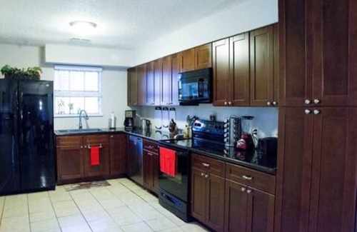 Northside House | Spacious home on 25 acre estate with lake & beach