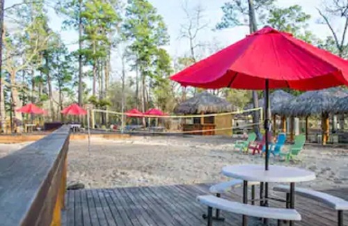 Northside House | Spacious home on 25 acre estate with lake & beach