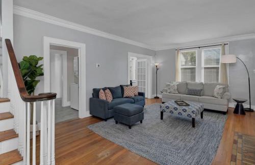 Columbia House | Spacious Home on Gervais - 4BR