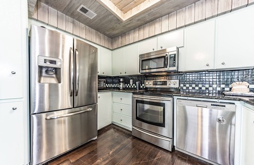 Jamaica Beach House | Spacious home on main canal.