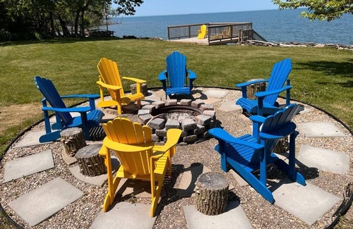 Kingsville House | Spacious Home Overlooking Lake Erie on Pelee Island