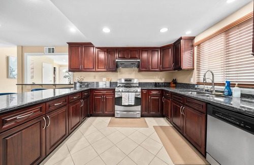 Rowland Heights House | Spacious Home/Pool & Pool Table in Prime Location