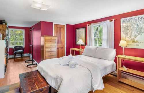 Rhinebeck House | Spacious Home Serene Oasis