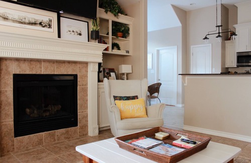 South Side House | Spacious Home Sleeps 6 w/Game Room