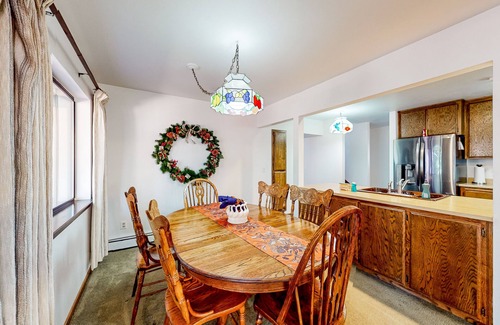 Christmas Valley House | Spacious home lined by trees with wood stove & jetted tub - dog-friendly