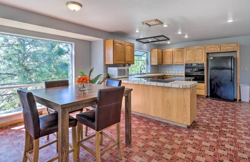 Carson City House | Spacious Home w/ Mtn Views & Starlink WiFi!