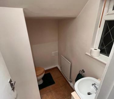 Worthing House | Spacious Home w/Parking & Garden