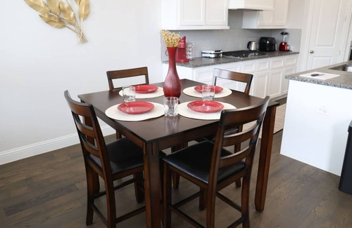Rockwall House | Spacious Home w Putting Green -for Extended Stays