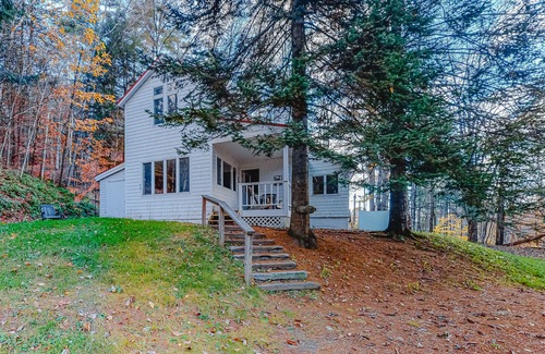 Ludlow House | Spacious Home w/Seasonal Lake View, Wood Stove, Washer/Dryer & Cable