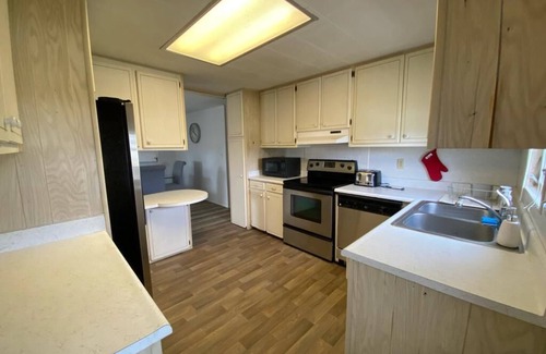 Hobe Sound House | Spacious Home. Walking distance to the supermarket! 10 minutes from the beach!