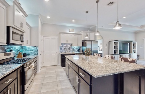 South Side House | Spacious home with enclosed yard & near attractions