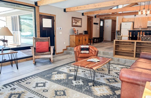 Jackson Hole House | Spacious home with deck, washer/dryer, mountain views & high-speed WiFi