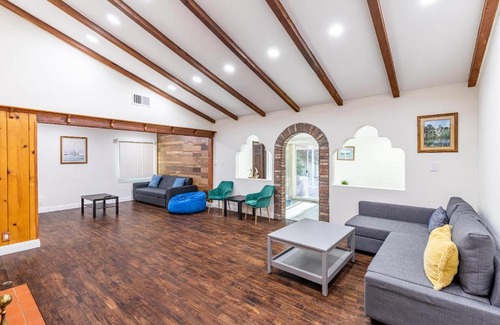 Northridge House | Spacious Home with Garden & Pool